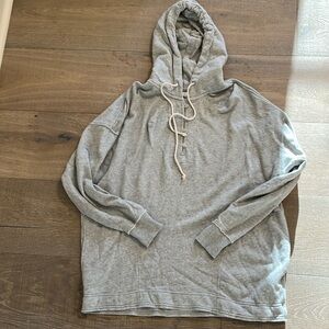 Aerie hoodie size XS gray color